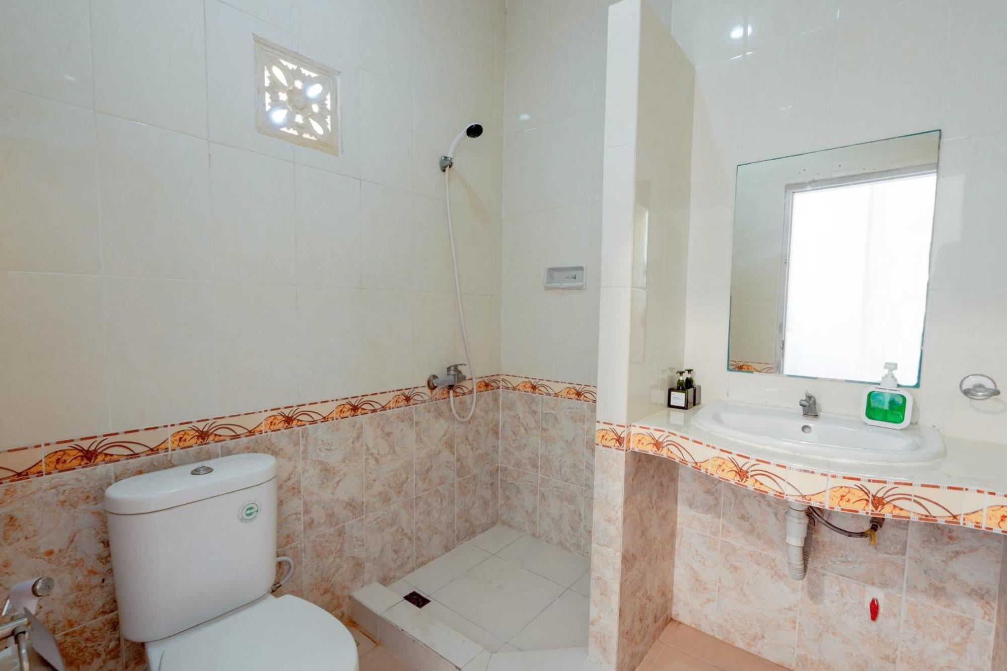 Urbanview Hotel Rasa Sayang Inn Tanjung Benoa Bali Kuta Selatan Екстер'єр фото